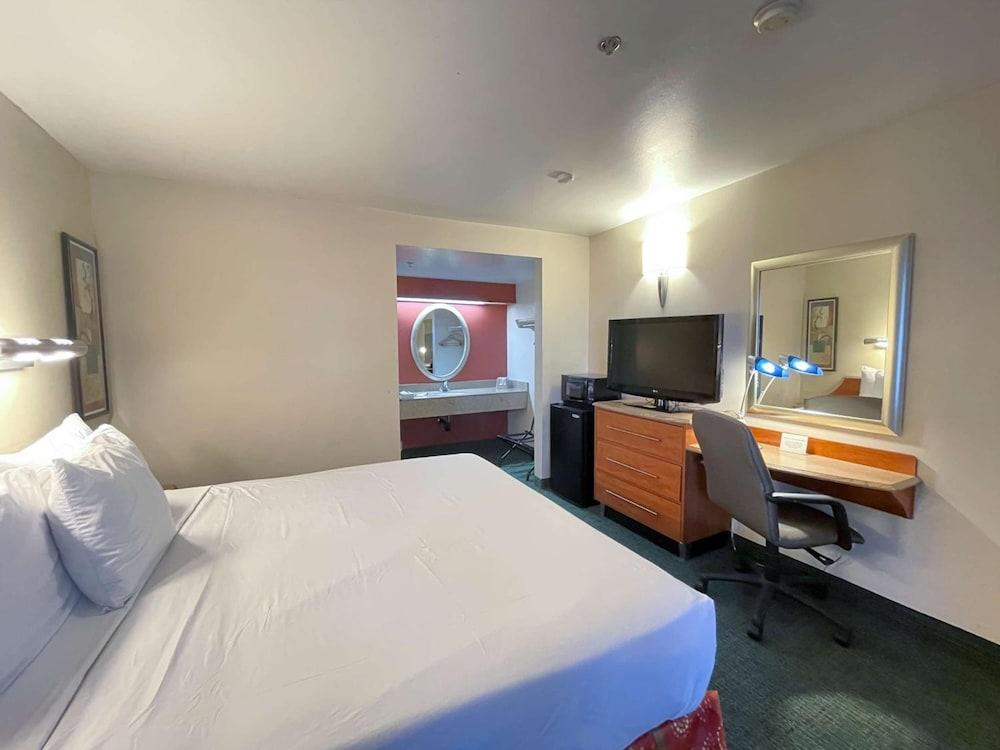 Motel 6 Barstow, Ca I15 And Lenwood Road Zewnętrze zdjęcie